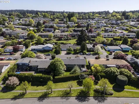 13725 NE Fremont Court Portland OR 97230