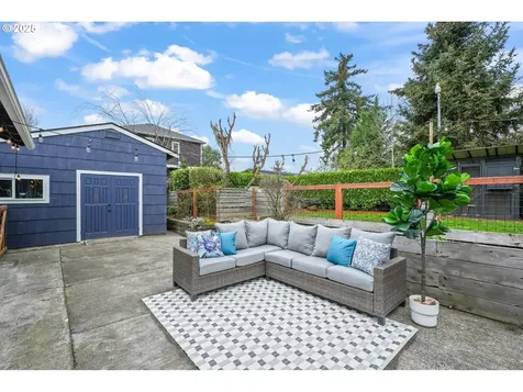863 N Watts Street Portland OR 97217