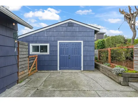863 N Watts Street Portland OR 97217