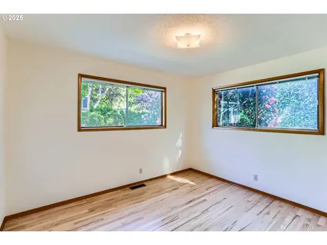 3652 SE Lexington Street Portland OR 97202