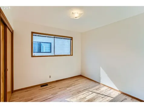 3652 SE Lexington Street Portland OR 97202