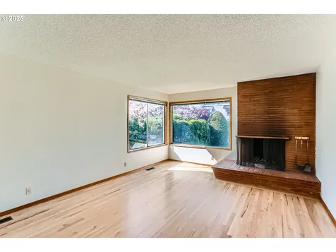 3652 SE Lexington Street Portland OR 97202