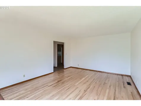 3652 SE Lexington Street Portland OR 97202
