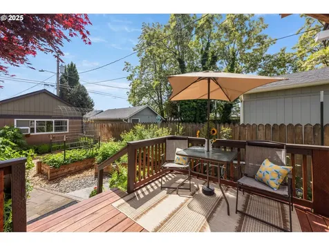 332 26th Avenue Longview WA 98632