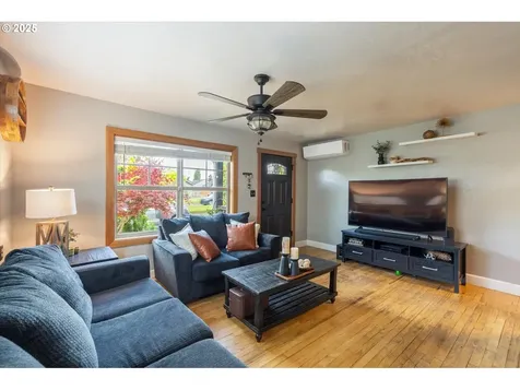 332 26th Avenue Longview WA 98632