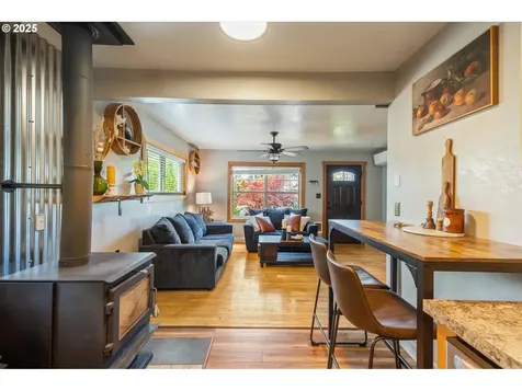 332 26th Avenue Longview WA 98632
