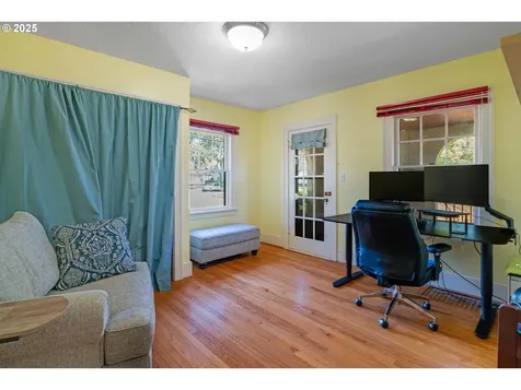 175 E Gloucester Street Gladstone OR 97027