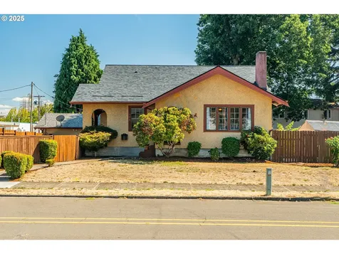 175 E Gloucester Street Gladstone OR 97027