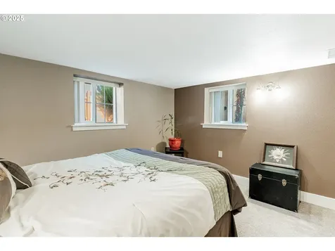 175 E Gloucester Street Gladstone OR 97027