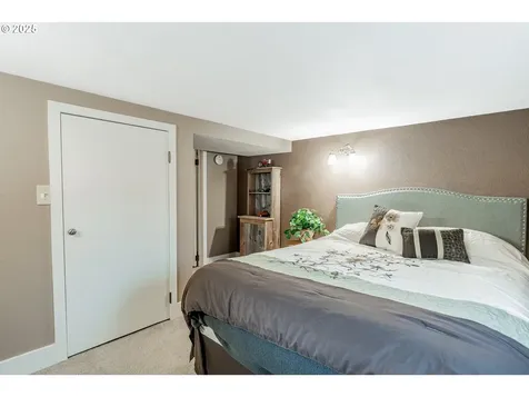175 E Gloucester Street Gladstone OR 97027