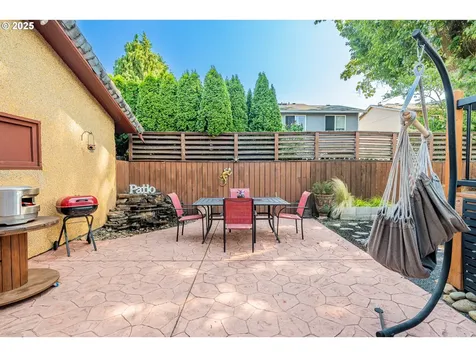 175 E Gloucester Street Gladstone OR 97027
