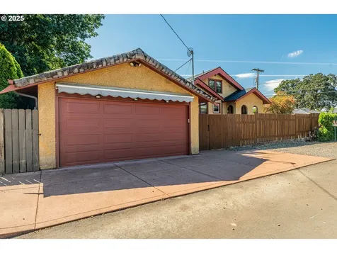 175 E Gloucester Street Gladstone OR 97027