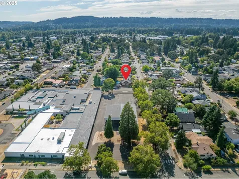 175 E Gloucester Street Gladstone OR 97027
