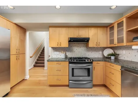 318 SE Spokane Street Portland OR 97202