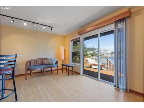 180 SE Highway 101 Lincoln City OR 97367