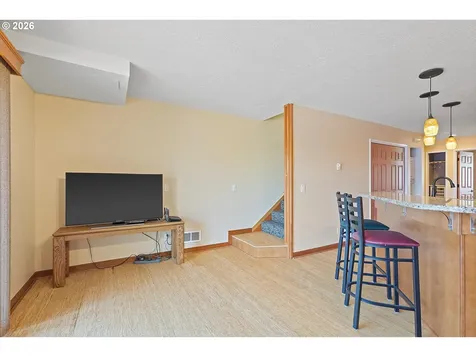 180 SE Highway 101 Lincoln City OR 97367