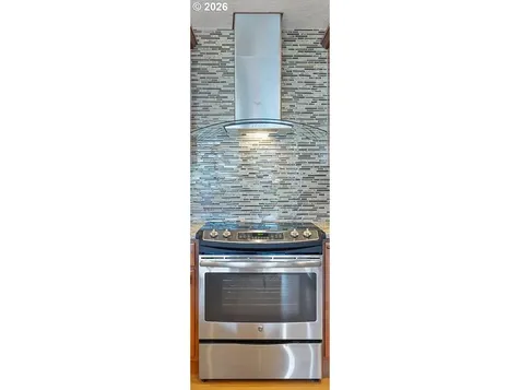 180 SE Highway 101 Lincoln City OR 97367