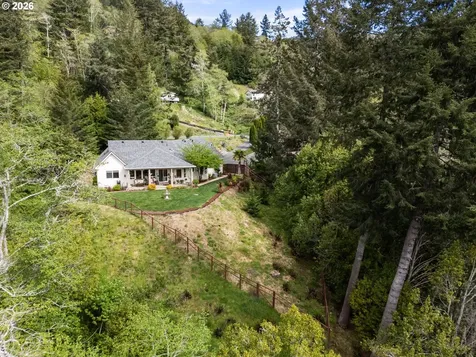 17146 Mountain Drive Brookings OR 97415