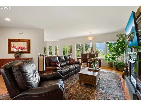 17146 Mountain Drive Brookings OR 97415