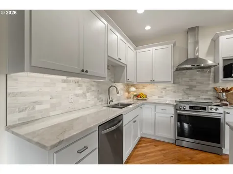 17146 Mountain Drive Brookings OR 97415