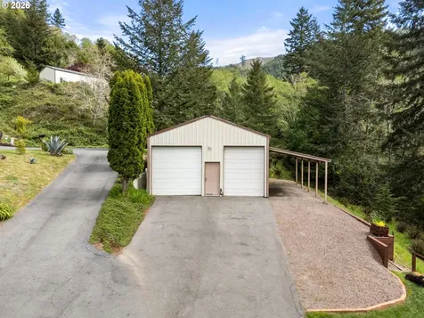 17146 Mountain Drive Brookings OR 97415
