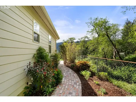 17146 Mountain Drive Brookings OR 97415