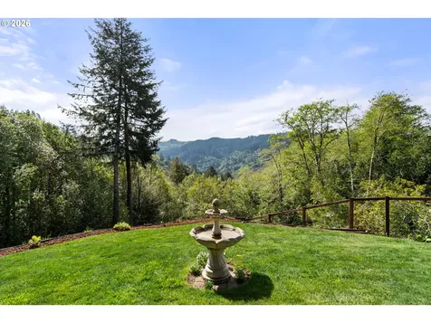 17146 Mountain Drive Brookings OR 97415