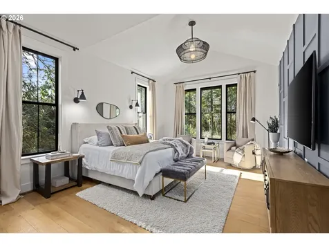 2065 SW 75th Avenue Portland OR 97225