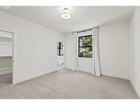 2065 SW 75th Avenue Portland OR 97225