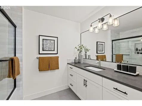 2065 SW 75th Avenue Portland OR 97225