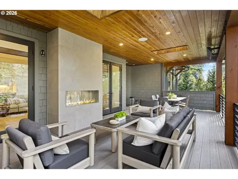 2065 SW 75th Avenue Portland OR 97225