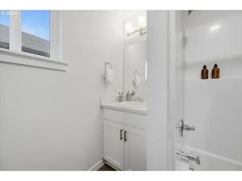 9281 E Burnside Street Portland OR 97216