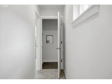9281 E Burnside Street Portland OR 97216