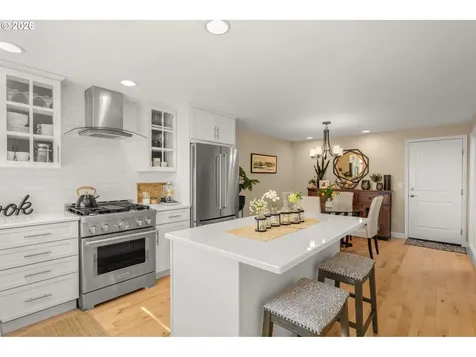 19 Bloch Terrace Lake Oswego OR 97035