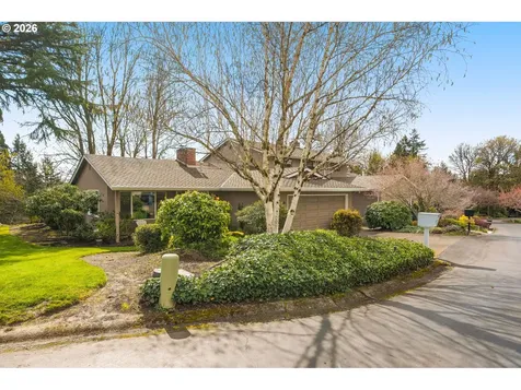 19 Bloch Terrace Lake Oswego OR 97035