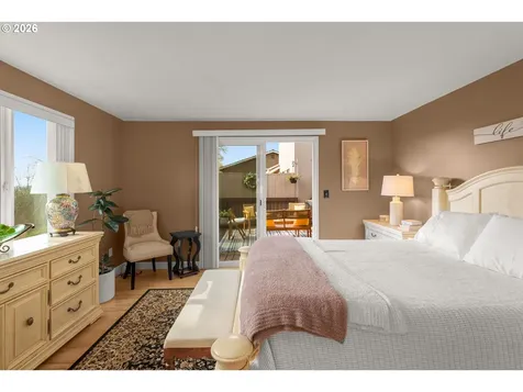 19 Bloch Terrace Lake Oswego OR 97035
