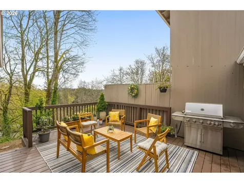 19 Bloch Terrace Lake Oswego OR 97035