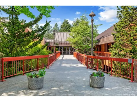19 Bloch Terrace Lake Oswego OR 97035
