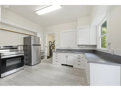 245 W 13th Avenue Eugene OR 97401