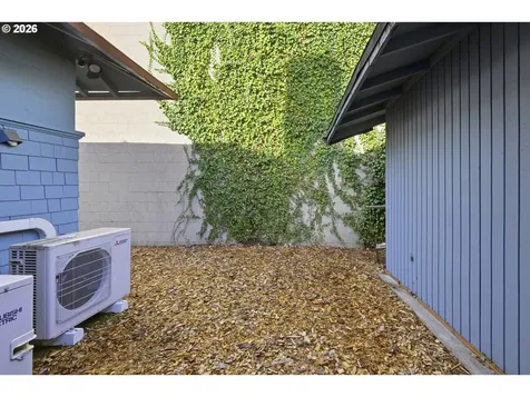 245 W 13th Avenue Eugene OR 97401