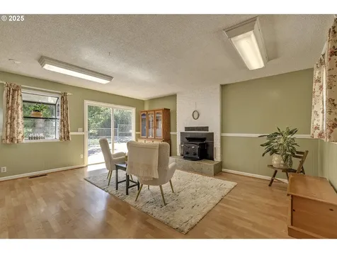 12514 NE Russell Street Portland OR 97230
