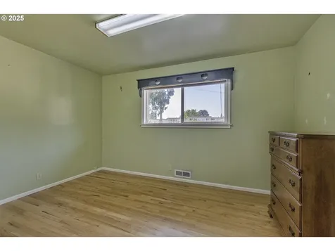 12514 NE Russell Street Portland OR 97230