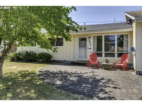 12514 NE Russell Street Portland OR 97230