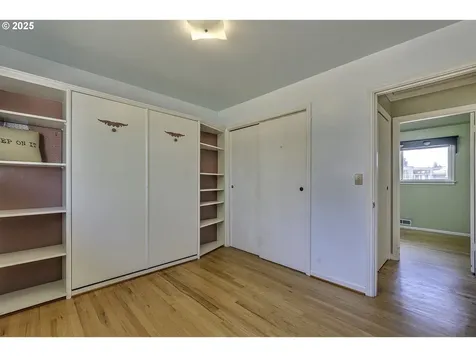 12514 NE Russell Street Portland OR 97230