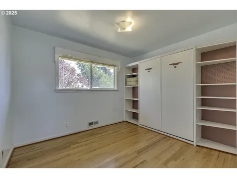 12514 NE Russell Street Portland OR 97230