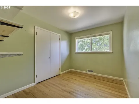 12514 NE Russell Street Portland OR 97230