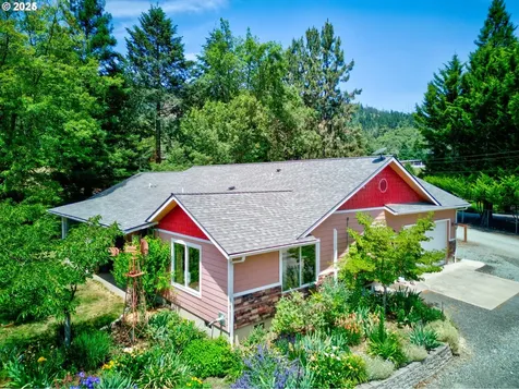 135 Market Lane Myrtle Creek OR 97457