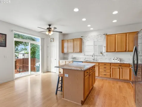 4296 SE Oakhurst Street Hillsboro OR 97123