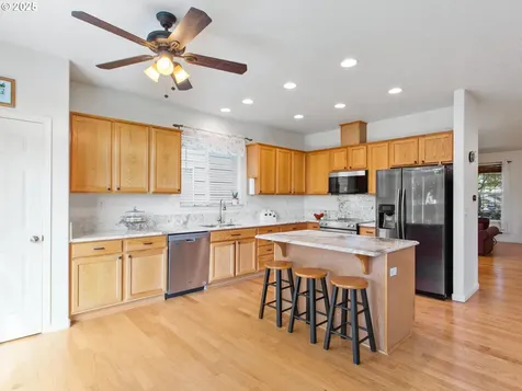 4296 SE Oakhurst Street Hillsboro OR 97123