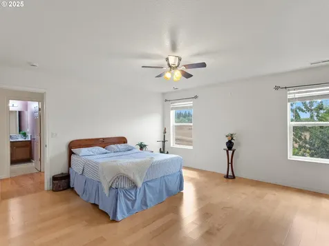 4296 SE Oakhurst Street Hillsboro OR 97123